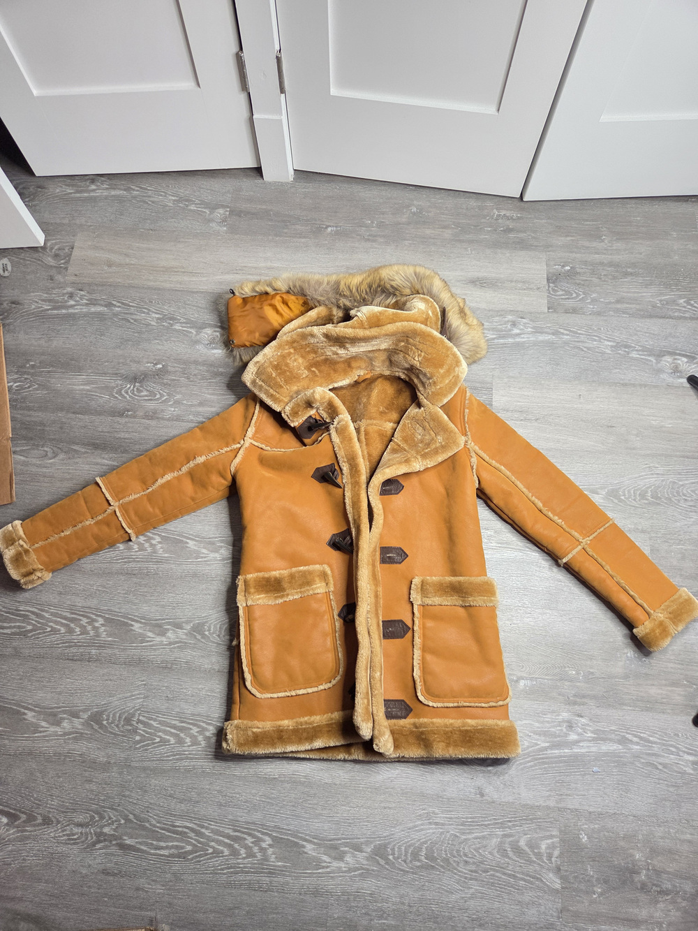 Jordan Craig Men's Denali Shearling Tan Toggle Jacket Coat Size Small